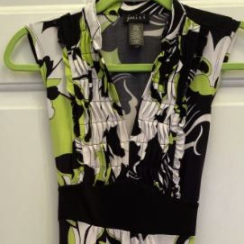 Joei & i sleeveless dress sz S hem at knee
